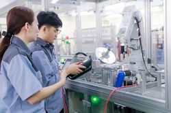 Đổi mới s&aacute;ng tạo - động lực cho tăng trưởng bền vững