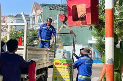 Phường Quy Nhơn xử lý hàng chục trường hợp lấn chiếm vỉa hè, lòng lề đường
