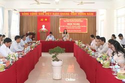 Khối thi đua c&aacute;c cơ quan tham mưu Tỉnh ủy, trực thuộc Tỉnh ủy v&agrave; MTTQ sơ kết c&ocirc;ng t&aacute;c thi đua khen thưởng 6 th&aacute;ng đầu năm