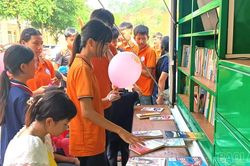 Trịnh Tường lan tỏa văn hóa đọc, trao tặng tủ sách cho cộng đồng vùng biên
