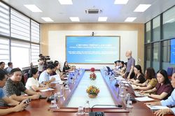 Lào Cai kiến nghị tháo gỡ điểm nghẽn để phát triển logistics cửa khẩu