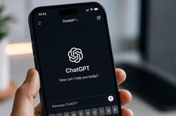 Thị phần ChatGPT lần đầu xuống dưới 50%: Kỷ nguyên độc tôn của OpenAI dần khép lại