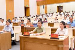 Tiếp tục đổi mới tư duy, tầm nh&igrave;n chiến lược, vận dụng s&aacute;ng tạo, linh hoạt v&agrave;o thực tiễn c&ocirc;ng t&aacute;c