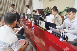 'Mở thêm giờ' để phục vụ dân