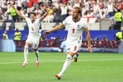 Video b&agrave;n thắng Anh vs Croatia: Rượt đuổi kịch t&iacute;nh, Tam Sư thị uy sức mạnh