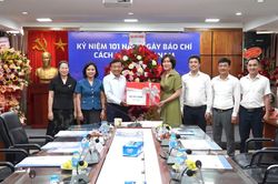 Thứ trưởng Nguyễn Danh Huy: Đoàn kết là nền tảng để Báo Xây dựng phát triển