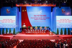 Khơi dậy tiềm năng, kh&aacute;t vọng cống hiến của phụ nữ Việt Nam