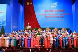 Phụ nữ tham gia kiến tạo tương lai ph&aacute;t triển của đất nước