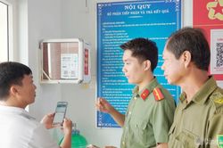 Gần d&acirc;n hơn qua m&ocirc; h&igrave;nh Hộp thư an ninh số ở C&agrave; Mau