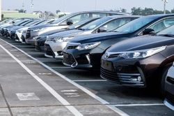 Đề xuất mua xe c&ocirc;ng chạy điện được &aacute;p mức gi&aacute; cao hơn xe xăng, dầu