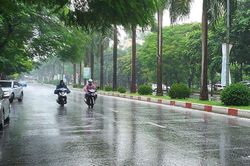 Miền Bắc đón mưa dông nhiều ngày