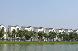Vinhomes dừng mở rộng quỹ đất, doanh nghiệp địa ốc tăng tốc tích lũy