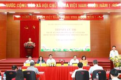 Ưu ti&ecirc;n giải quyết dứt điểm kiến nghị của cử tri
