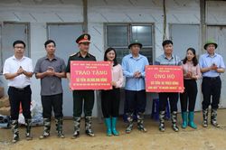 Bí thư Tỉnh ủy Phan Thăng An trao kinh phí hỗ trợ người nghèo và hỗ trợ xóa nhà tạm, nhà dột nát tại các xã Hạ Lang, Phục Hòa, Đức Long.