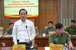 Chủ tịch UBND tỉnh L&ecirc; Hải H&ograve;a l&agrave;m việc với Viện An ninh phi truyền thống