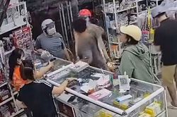 Vụ clip bé gái bị xô suýt ngã, mẹ bị đấm vào mặt ở Khánh Hòa: Thông tin mới nhất từ cơ quan chức năng