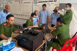 Công an TPHCM: Tăng tốc cấp căn cước cho nhân khẩu đặc thù, người bị trục xuất