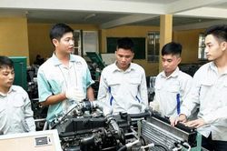 Hướng nghiệp sớm để tạo nguồn nhân lực kỹ năng cao
