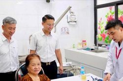 Phường Phú Thượng: Chăm lo sức khỏe thương binh, bệnh binh và người có công