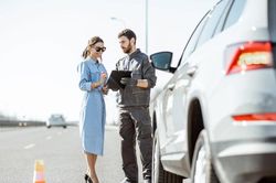 Chọn bảo hiểm vật chất xe ô tô nào để có ngay quyền cứu hộ quốc tế?