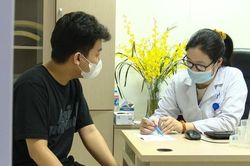Không tự ý điều trị khi bị viêm da do kiến ba khoang