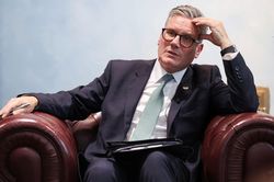 Thế khó của Thủ tướng Anh Starmer