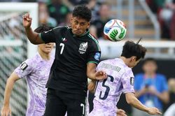 Mexico 0-0 H&agrave;n Quốc: Hai đội giằng co