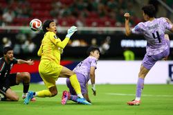 Son Heung-min mờ nhạt, H&agrave;n Quốc thất thủ trước Mexico
