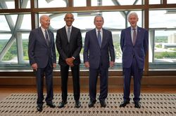 4 đời tổng thống Mỹ hội ngộ trong ngày trọng đại của ông Obama