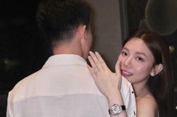Tuyển thủ Việt Nam cầu hôn 'chị đẹp' hot girl