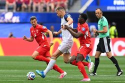 Xếp hạng World Cup 2026 mới nhất: Canada, Thụy Sĩ rộng cửa đi tiếp ở bảng B