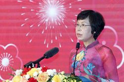 Nh&agrave; b&aacute;o Vũ Việt Trang, Tổng Gi&aacute;m đốc TTXVN: 'Người l&agrave;m b&aacute;o h&ocirc;m nay phải nhanh hơn, nhưng đồng thời cũng phải bản lĩnh hơn'