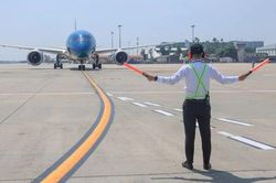 Cần tăng cường an sinh xã hội cho người lao động chịu nắng nóng cực đoan