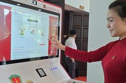 Đ&agrave; Nẵng ra mắt 11 trạm dịch vụ c&ocirc;ng số ứng dụng AI