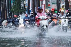 Hôm nay 19-6, TPHCM có thể mưa dông vào chiều tối