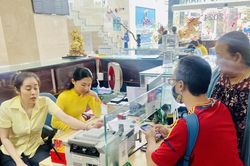 Chiều 19-6, gi&aacute; v&agrave;ng giảm th&ecirc;m 1,1 triệu đồng/lượng