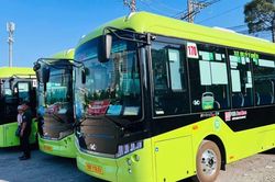 TPHCM sử dụng 100% xe bu&yacute;t điện v&agrave; năng lượng xanh v&agrave;o năm 2027