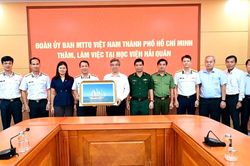 Chung sức đồng lòng vì biển đảo quê hương, vì tuyến đầu Tổ quốc