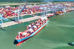 Cảng Cái Mép đón chuyến tàu đầu tiên của tuyến TPX Việt Nam - Hàn Quốc - Hoa Kỳ