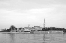 Bí ẩn rùng rợn về 'đảo của những hồn ma' khét tiếng Italy
