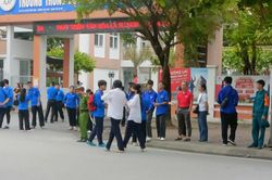 Bộ GD&ĐT c&ocirc;ng bố đ&aacute;p &aacute;n ch&iacute;nh thức m&ocirc;n Ngữ văn thi tốt nghiệp THPT 2026