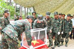 Hành trình xác định danh tính liệt sĩ bằng công nghệ ADN ở vùng biên Lai Châu