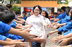 Tra cứu điểm thi, điểm chuẩn lớp 10 Hà Nội