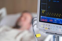 Suýt mất mạng sau bữa tối vì nhầm dấu hiệu nhồi máu cơ tim với mệt mỏi