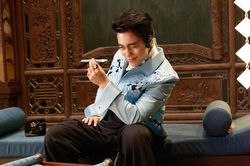 MONO h&oacute;a c&ocirc;ng tử văn thơ, Binz nh&igrave;n lại lỗi lầm