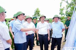 Bí thư Tỉnh ủy Nguyễn Khắc Thận kiểm tra tình hình triển khai các dự án trọng điểm