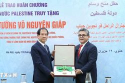 Lễ trao Hu&acirc;n chương Nh&agrave; nước Palestine truy tặng Đại tướng V&otilde; Nguy&ecirc;n Gi&aacute;p
