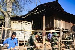 Đổi mới phương ph&aacute;p c&ocirc;ng t&aacute;c d&acirc;n vận lấy người d&acirc;n, doanh nghiệp l&agrave;m trung t&acirc;m