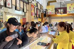 Giá vàng giảm 3,5 triệu đồng, nhà đầu tư chờ tín hiệu mới từ thị trường quốc tế