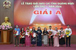 T&ocirc;n vinh người l&agrave;m b&aacute;o trong giai đoạn mới
